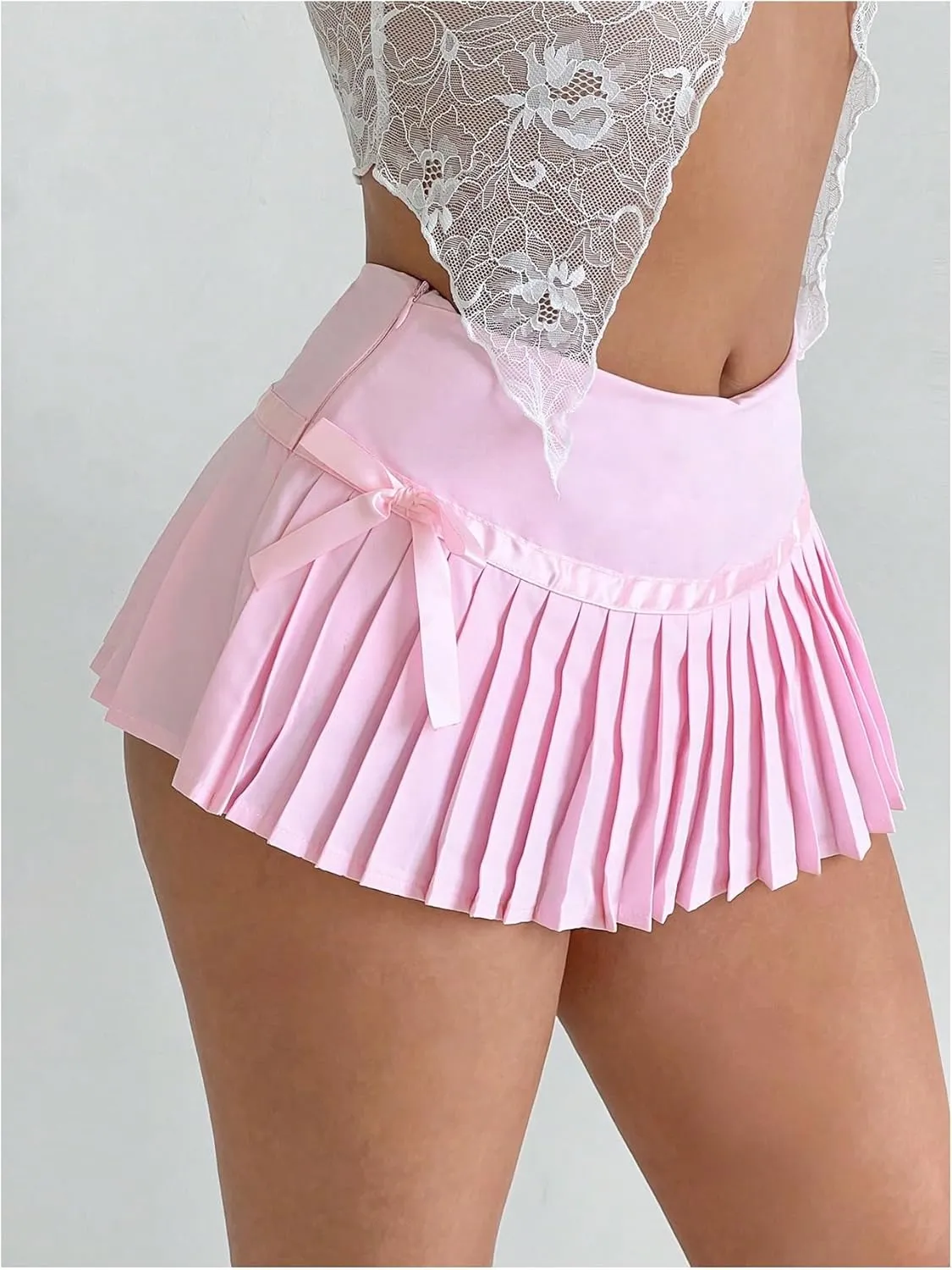 WDIRARA Women's Bowknot Pleated Mini Skirt Y2k A Line Skirt Summer Party Clubwear